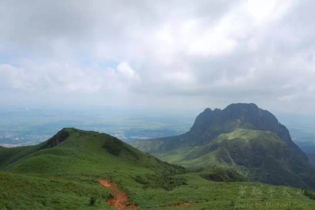 登山减压排汗吸氧11月19日登贵港平天山