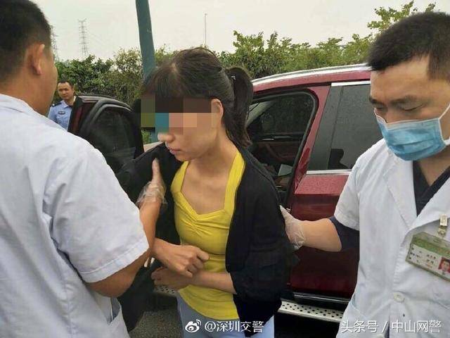 宝马女司机晕倒车内,民警及时发现