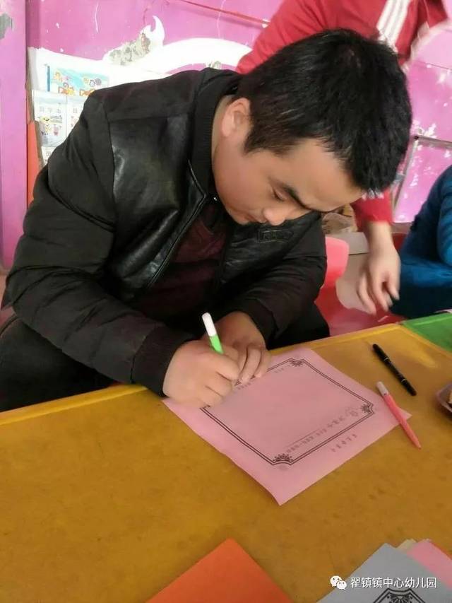翟镇中心幼儿园"妈妈助教日"之二——我的部件做老师啦!操作方法的电脑及介绍家长图片