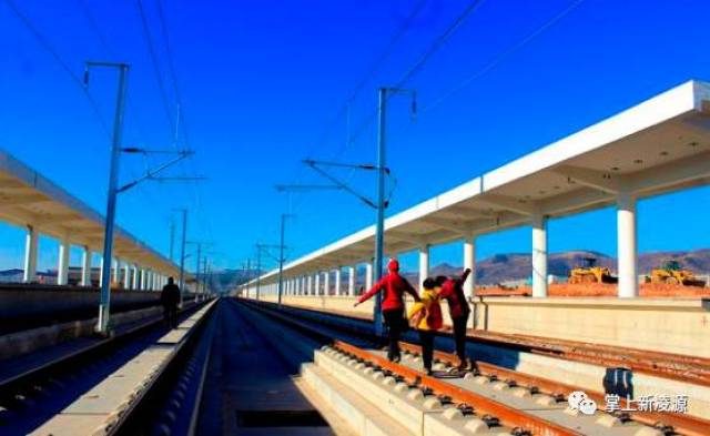 京沈高铁凌源南站最新进展曝光,高铁站站台地