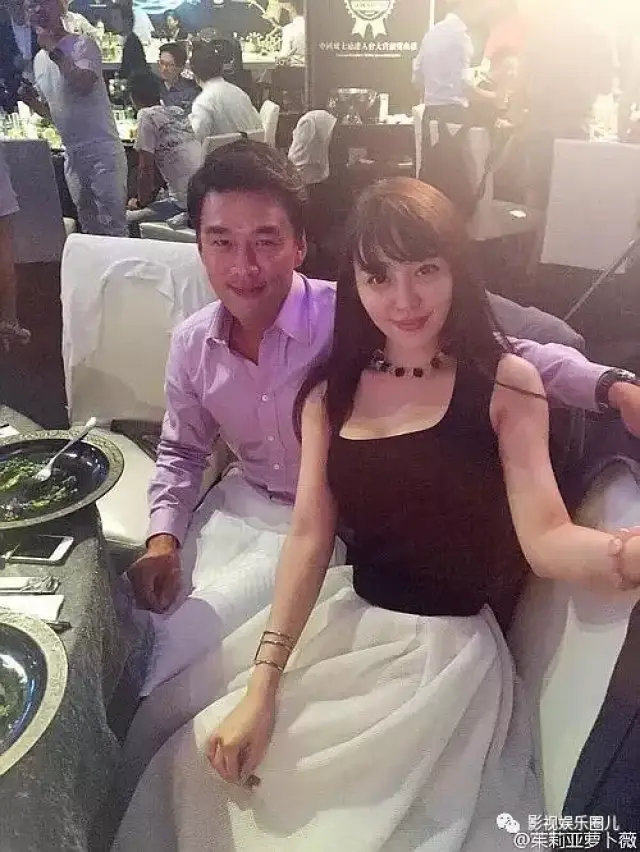 老婆老总h_华为老总任三老婆照片(3)