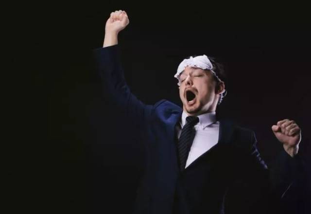 胸罩头上戴,内裤当枕头,有一种变态叫日本!