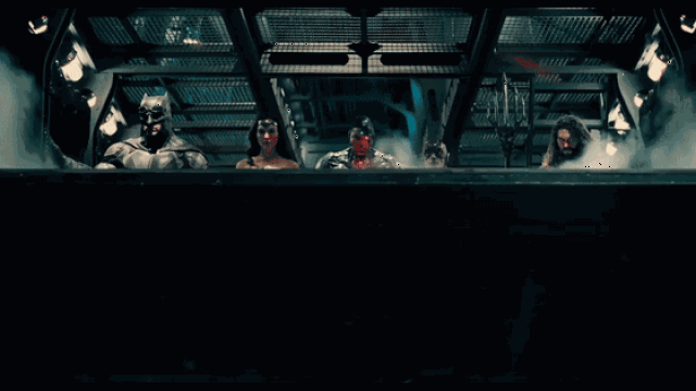《正义联盟》主演: 本·阿弗莱克/亨利·卡维尔/盖尔·加朵上映