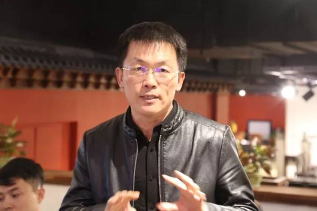 威海润峰建设工程有限公司总经理王海东,希望和大家一同打造家庭全天
