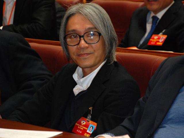 周星驰用一句最简单的话告诉了大家他选择"政协委员"的原因