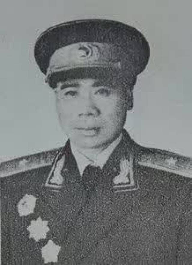 康林,于都县新陂乡觉村人,16岁的康林报名参加了工农红军,分在第一