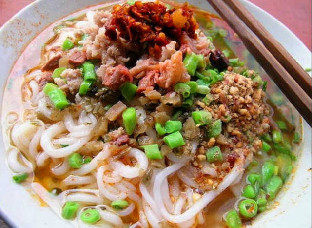 滤粉,融安县和融水苗族自治县两县的特色美食之一,也是米粉中的一种.