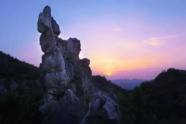 江西风景独好|大美瓷都景德镇,乐平怪石林交织成绝美的风景图!