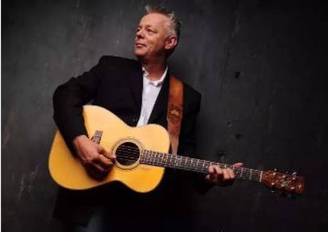 指弹吉他大师 tommy emmanuel