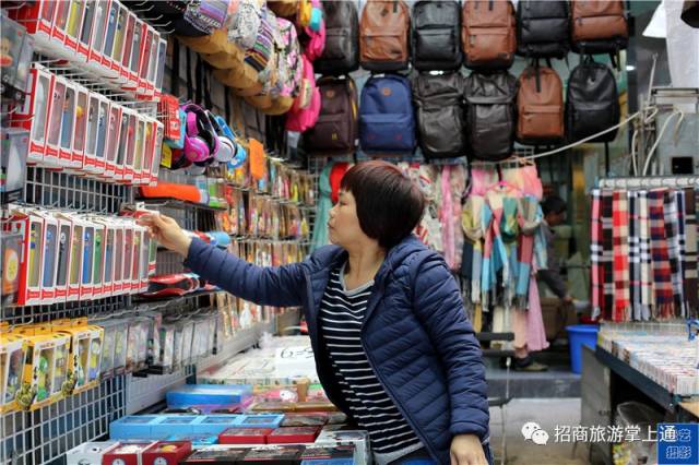 香港女人街 最平民化消费,很多商品都是国内进货