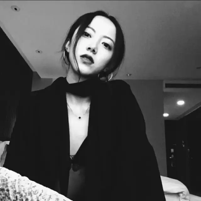 男生头像 l 春风桃李花开日,秋雨梧桐叶落时 壁纸 l