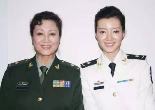 车晓的父亲车晓彤虽然也是演艺界人士,但名气却不如妻子王丽云