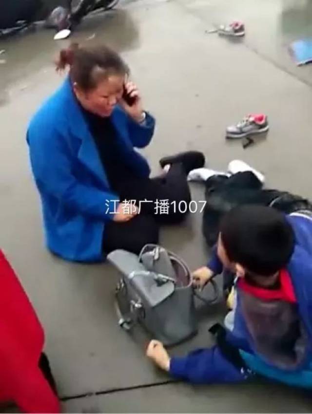 事发江都大桥!上学路上一死一伤(内附视频)