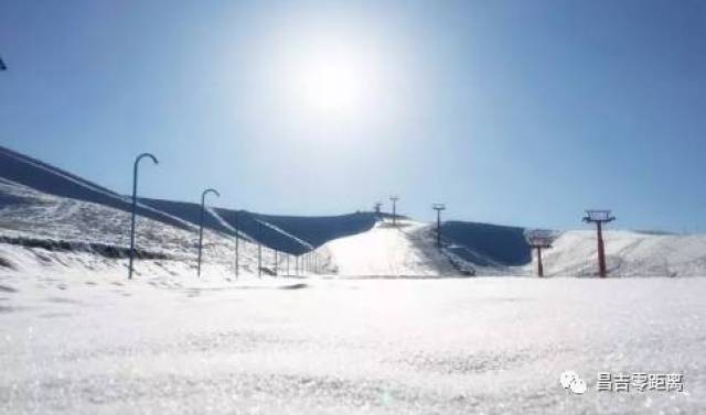 新疆昌吉这家亿元级滑雪场12月开门迎客