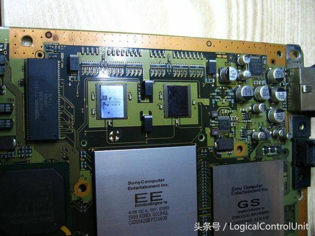 胡撕乱拆系列—童年的回忆!索尼大法 ps2 scph-10000简单拆机