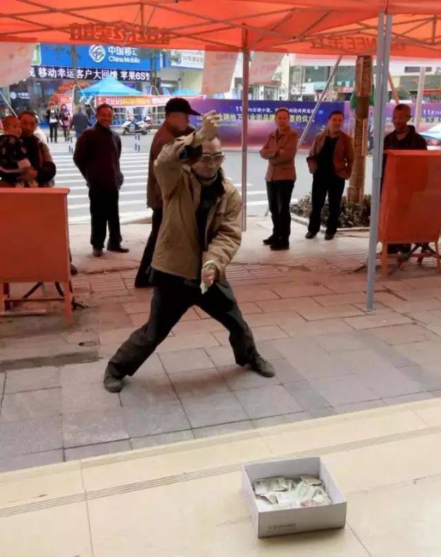 不过江油名人赵三哥都坐拥三层小楼,24岁女子追着要嫁他!