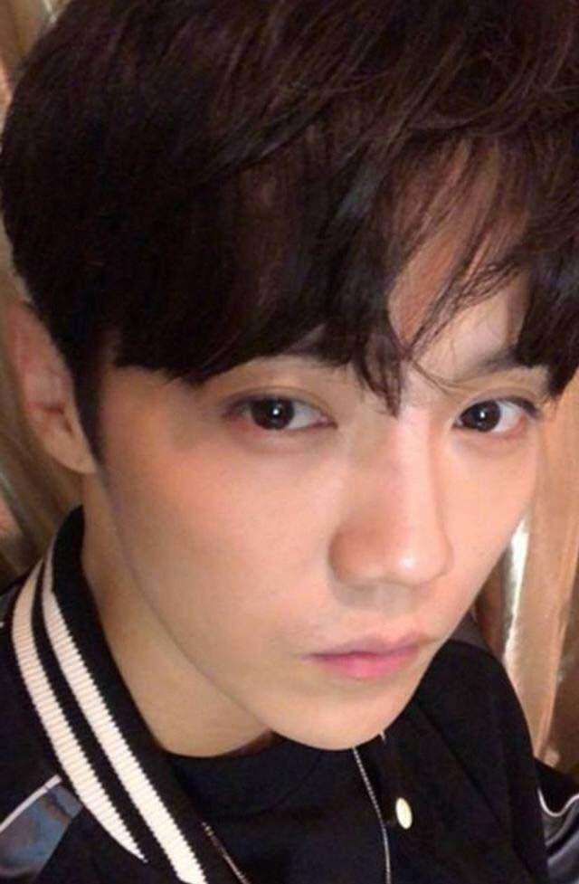 鹿晗素颜照流出, 自拍帅气, 他拍如何