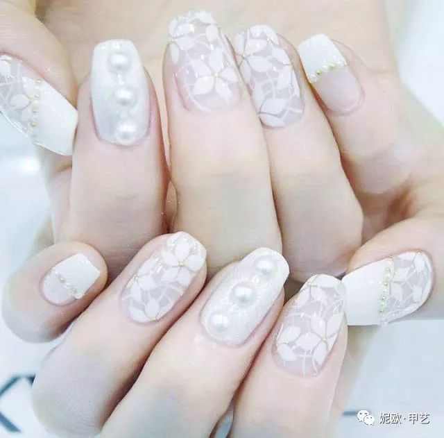 拍婚纱照适合做什么美甲?3种不同风格一定有