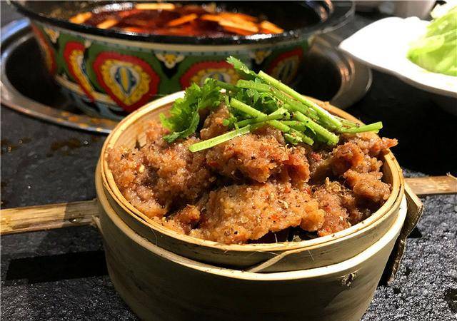 羊肉格格来一个,巧妙之处来与打底的小番薯,好迷你好可爱
