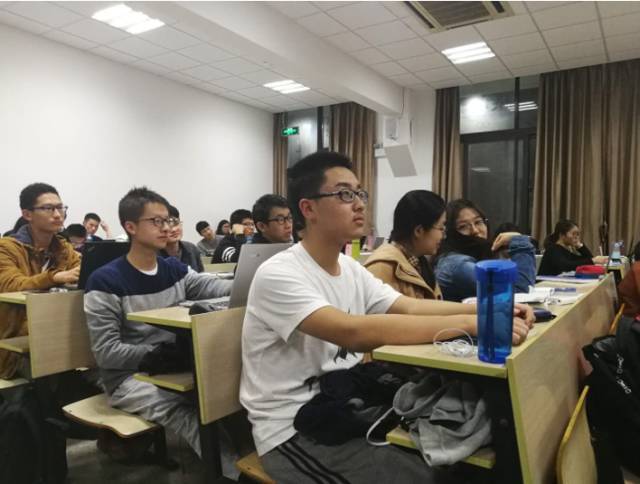 通讯丨复旦大学基础医学院与公共卫生学院2017-2018学