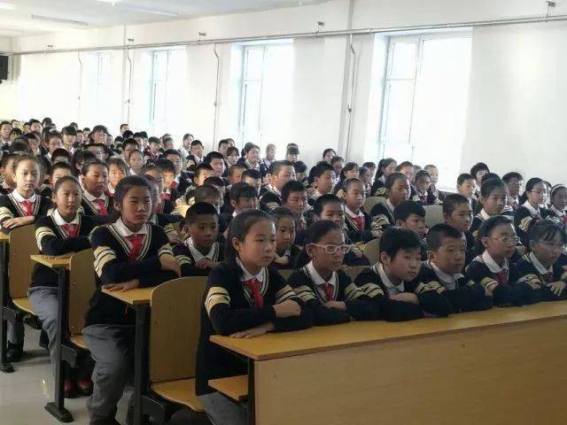 嘉荫县乌云镇中心校大队部举办"珍爱生命 远离毒品"主题教育活动