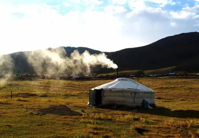草原上神奇的家——蒙古包