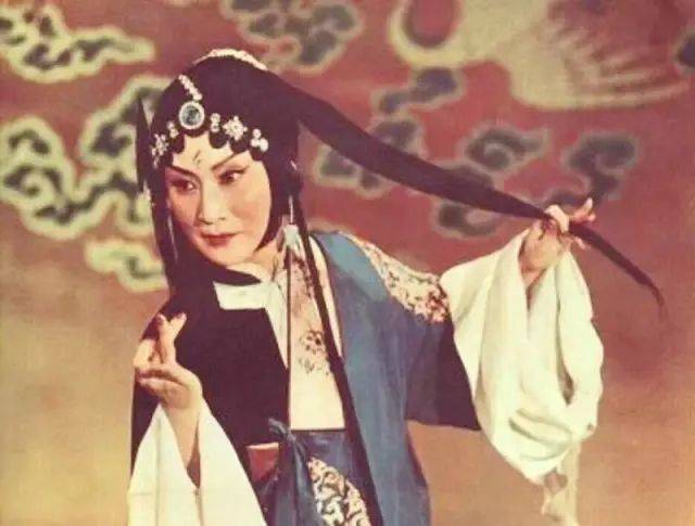 风·欣赏】粉墨人生妆泪尽,岁月从不败美人--言