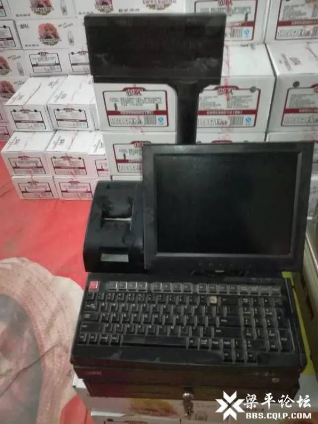 【同城帮】中餐厅转让,07年车车转让,展示柜、