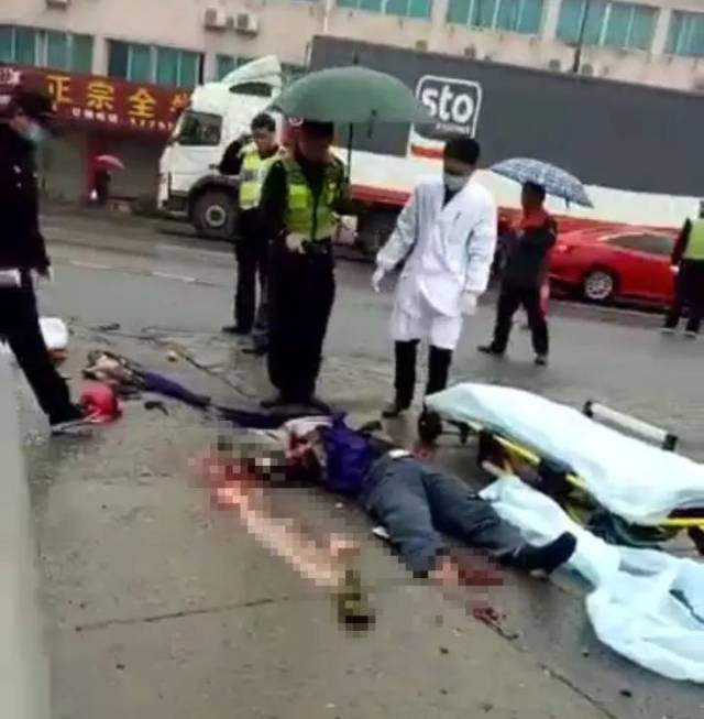 靖江发生一起惨烈车祸,骑车人遭碾压身亡,惨不忍