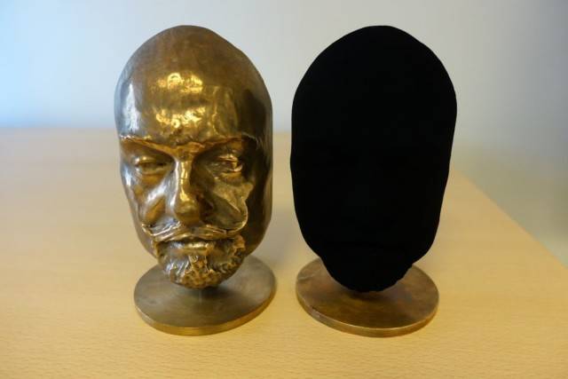 图|vantablack涂层之下的物体宛如处于二维世界