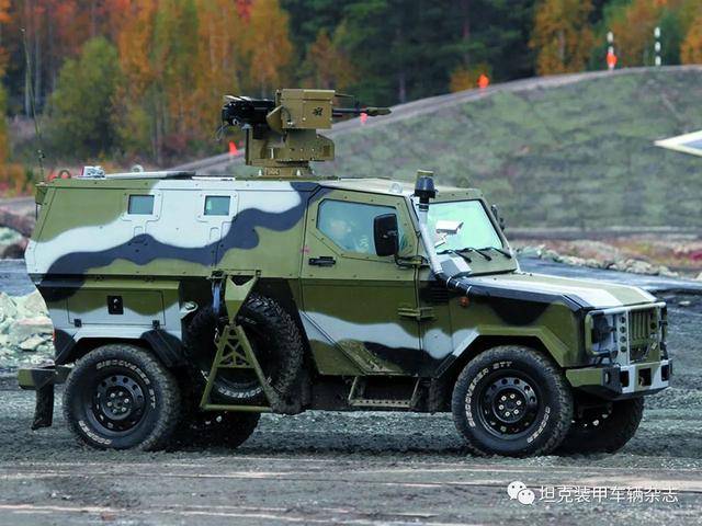 俄罗斯轻骑:"蝎子"lsha-2b轻型装甲车