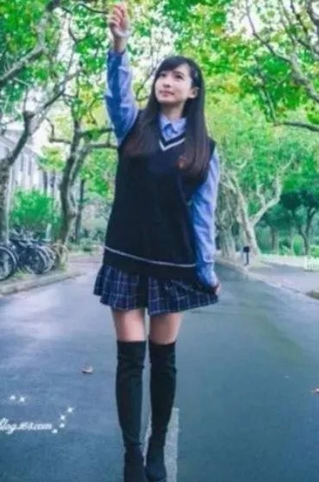 嬷嬷活动|感恩节最美校服大赛投票开始啦