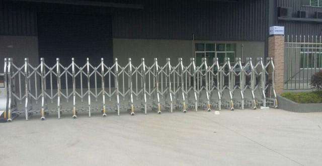 伸缩门多少钱 4ee31d8f199b4f7a9b9a0963f1b2a0fb.jpeg