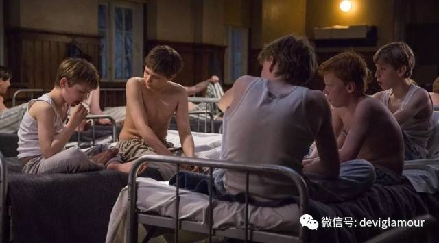 这些成年人,匿名讲述了自己童年的性侵经历