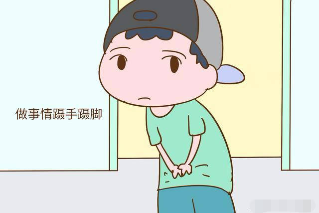 孩子啃手,咬指甲,可不只脏那么简单,背后还隐藏着一个