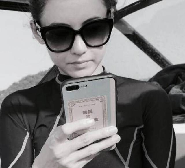 刘涛人设崩塌,人前人后反差太大,网友:一切都是