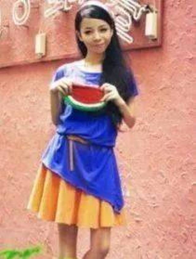 她是亚洲烟王背后的女人,低调、谦卑,却在丈夫