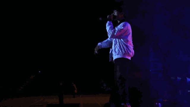 动起来 ↓↓↓ ▲ 木铎金声民乐团的民乐演奏 《仓央嘉措情歌》 把