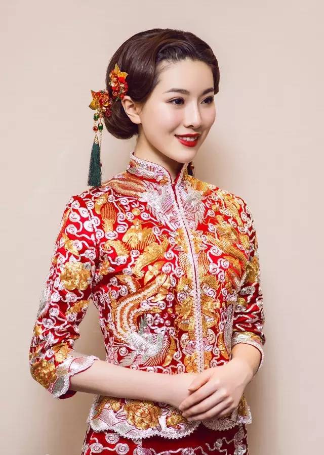 周迅,孙俪,胡杏儿纷纷恋上中式嫁衣,这超美的造型你还
