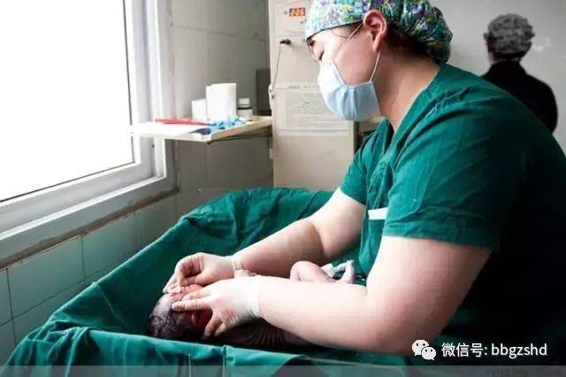 【孕妈宝典】100张剖腹产过程照片,看完才知道生孩子有多不容易
