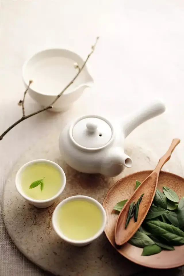 虽说常饮茶对身体有好处,但是也要根据身体的情况来选择对的茶才能