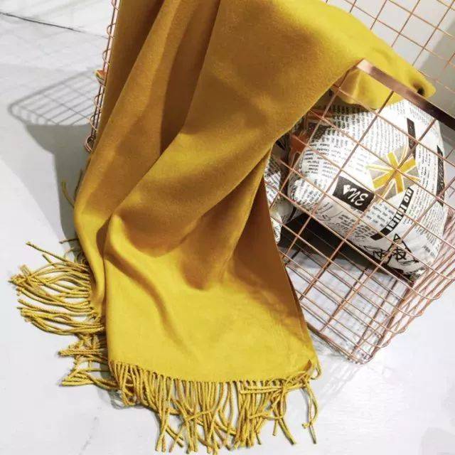 冷成这样,我不需要男友,给我来条羊毛围巾吧