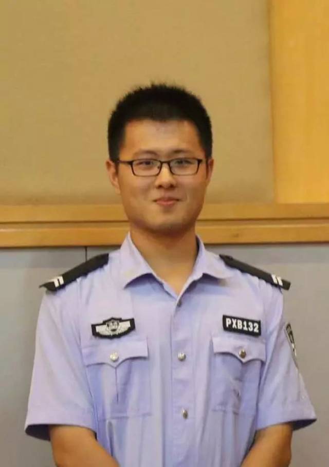听说海关缉私局新来了一群帅哥美女?