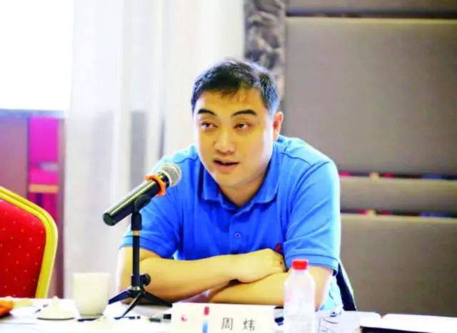 这是微软的人工智能虚拟机器人首次在电视荧屏上的主持亮相