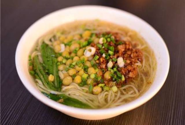 到了叙永还可以顺便吃碗豆汤面,鲜美又爽口,很是巴适.