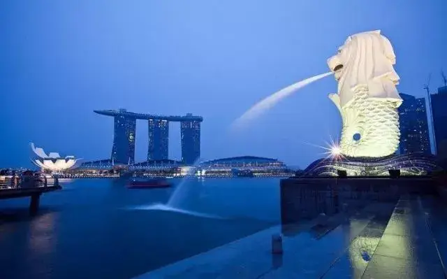 仅用一座喷泉,李嘉诚就把新加坡财富握在手心