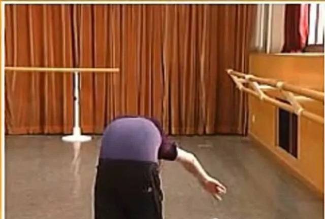 怎么学着站着下腰 9952b7a4c4314e60abdae9a7b88b2ca9.jpeg