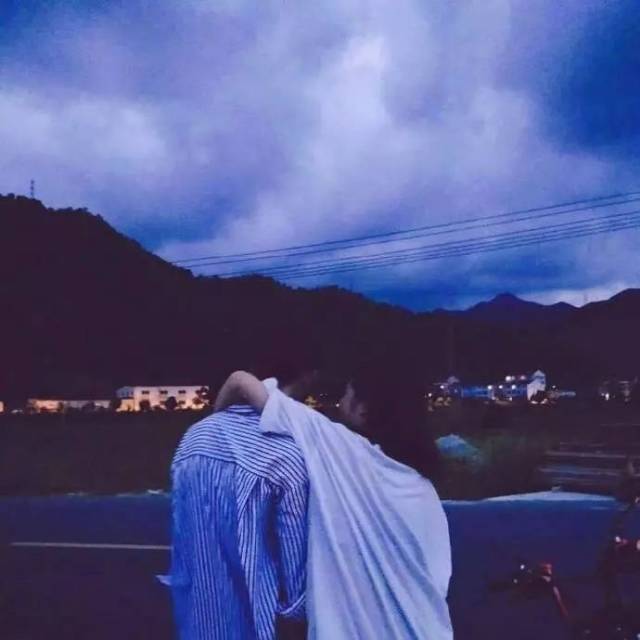 情侣头像 | 从校服到婚纱,从青丝到白发