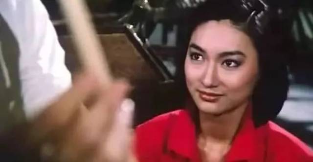 一直觉得在香港电影界,论既有美貌又有演技的实力派女演员,惠英红占有