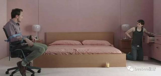 这个电影讲了一个14岁少女对恋童癖的复仇